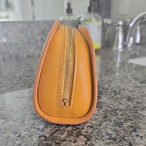 Louis Vuitton Yellow Epi Leather Wallet - Picture 3 of 16